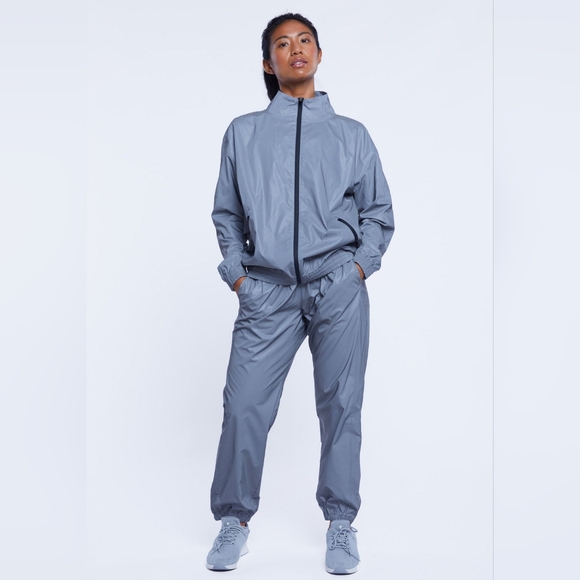 *CLOSET CLOSING 7/31* Tomboyx Highlight Reflective Windbreaker LC - Silver Small - Picture 2 of 9